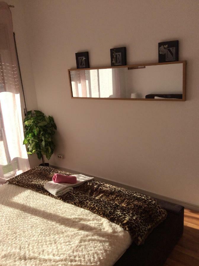 Downtown Sunny Apartment Porto Bagian luar foto