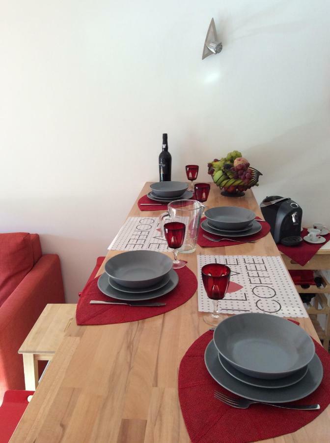 Downtown Sunny Apartment Porto Bagian luar foto