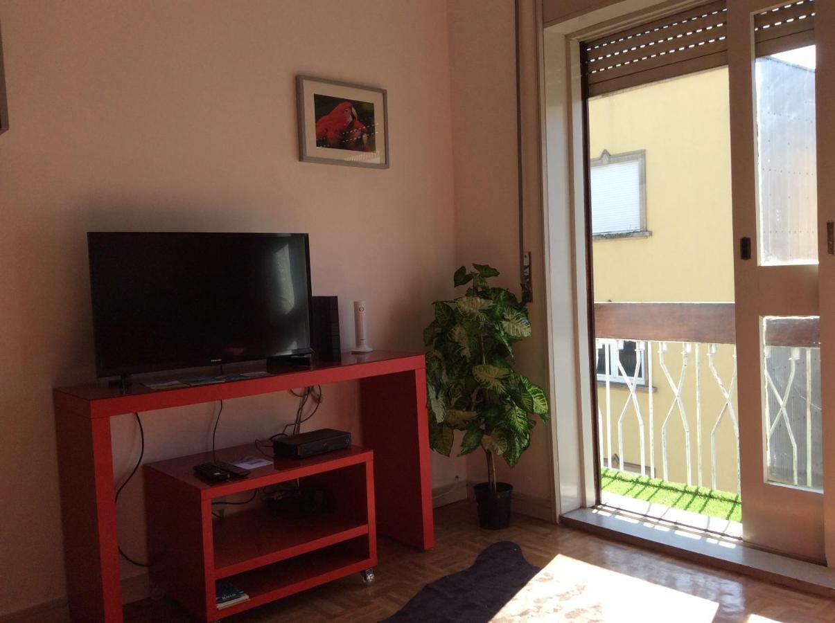 Downtown Sunny Apartment Porto Bagian luar foto